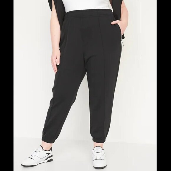 NWT! Black High-Waisted Dynamic Fleece Pintucked Sweatpants - Multiple 💙 - Picture 3 of 6